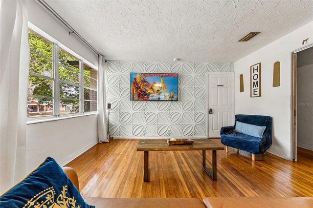 13 E MAGNOLIA STREET, Davenport, FL 33837