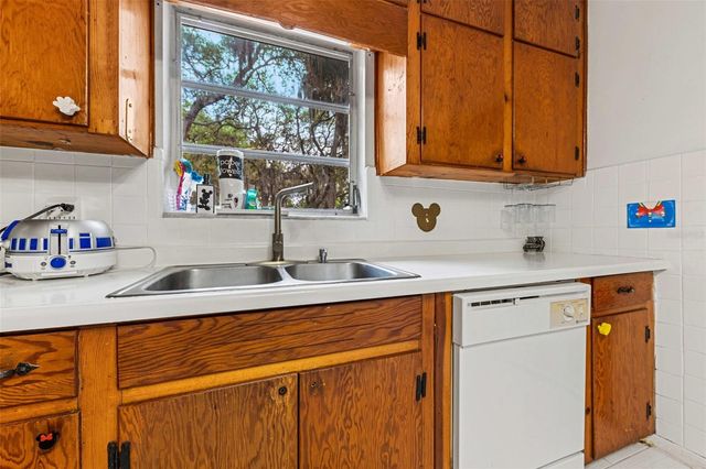 13 E MAGNOLIA STREET, Davenport, FL 33837