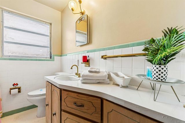 13 E MAGNOLIA STREET, Davenport, FL 33837