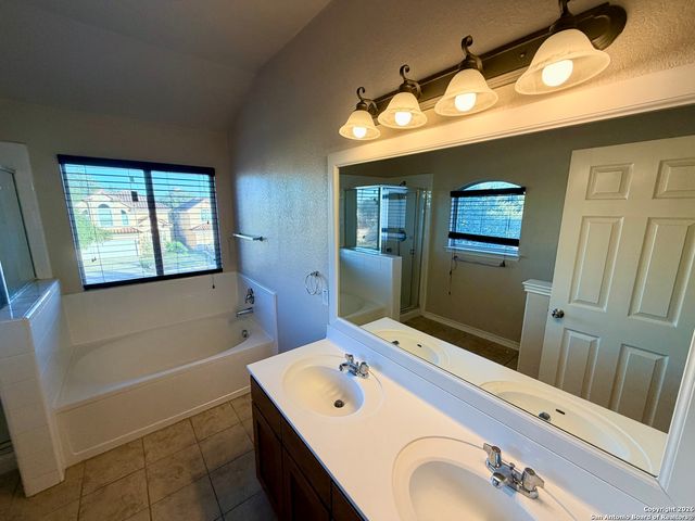 25630 TRANQUIL RIM, San Antonio, TX 78260