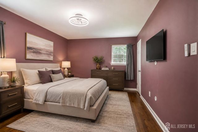8 Alpine Court, East Brunswick, NJ 08816