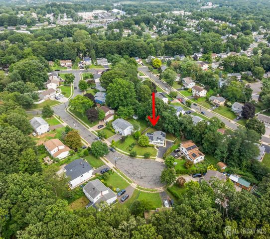 8 Alpine Court, East Brunswick, NJ 08816