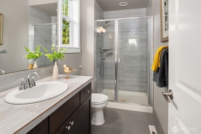 415 140th Avenue SE, Bellevue, WA 98005