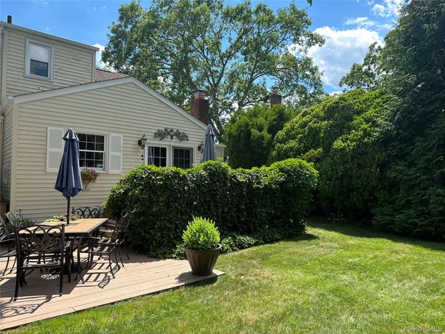 197 Walker Street, West Babylon, NY 11704