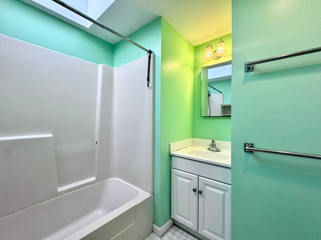 10 Marrigan St, Arlington, MA 02474