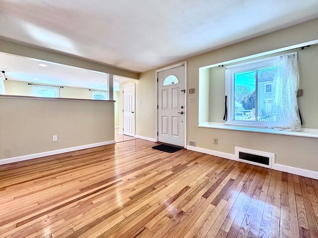 10 Marrigan St, Arlington, MA 02474