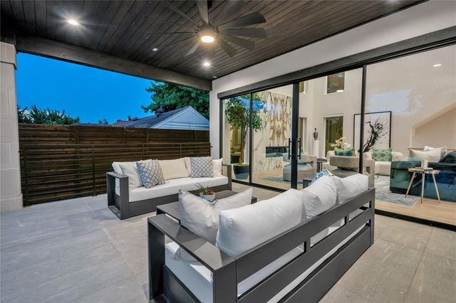 419 W Colorado Boulevard, Dallas, TX 75208