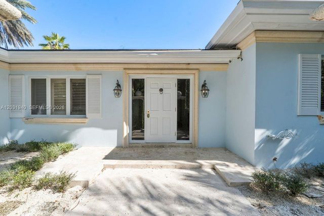 1037 Alfonso Ave, Coral Gables, FL 33146
