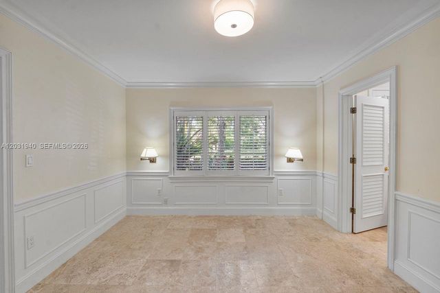 1037 Alfonso Ave, Coral Gables, FL 33146