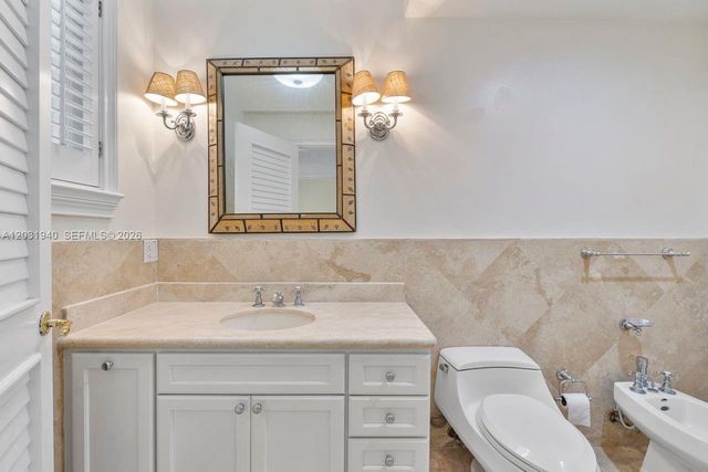 1037 Alfonso Ave, Coral Gables, FL 33146