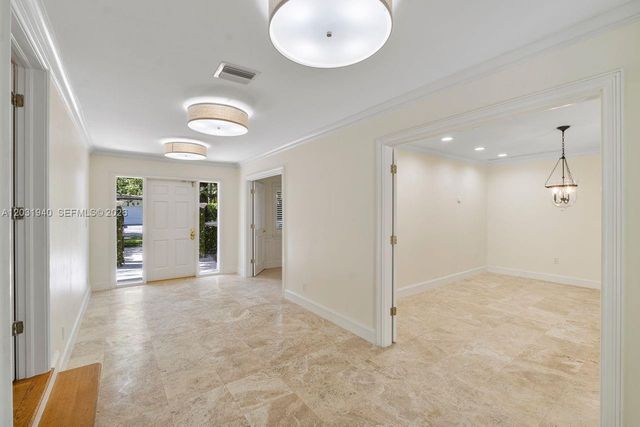 1037 Alfonso Ave, Coral Gables, FL 33146