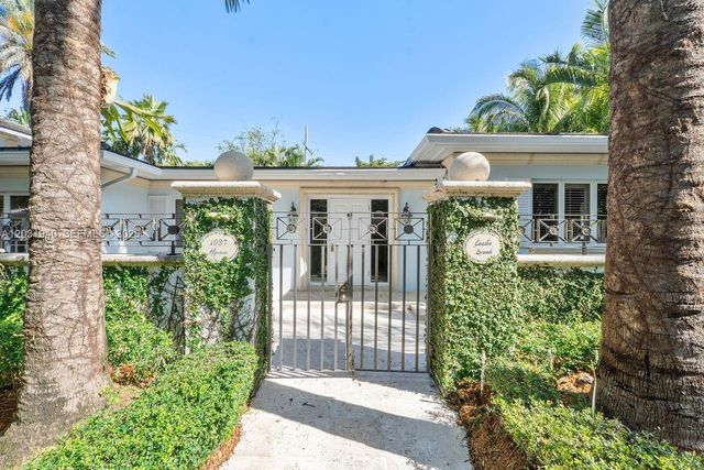 1037 Alfonso Ave, Coral Gables, FL 33146