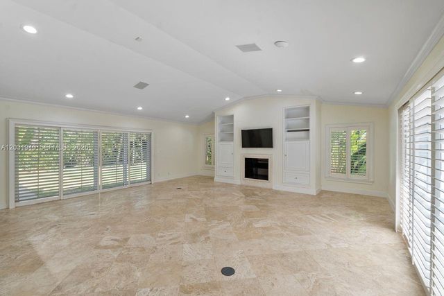 1037 Alfonso Ave, Coral Gables, FL 33146