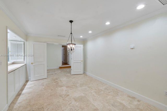 1037 Alfonso Ave, Coral Gables, FL 33146