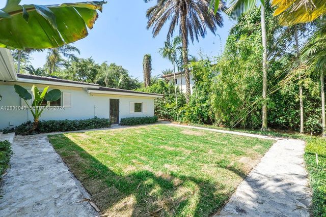 1037 Alfonso Ave, Coral Gables, FL 33146