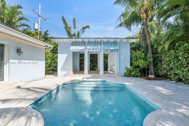 1037 Alfonso Ave, Coral Gables, FL 33146