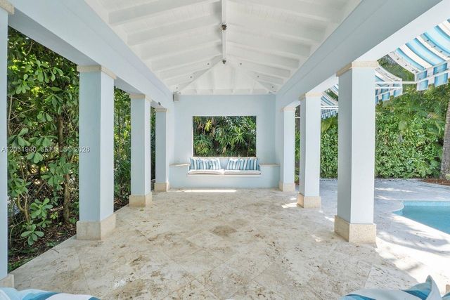 1037 Alfonso Ave, Coral Gables, FL 33146
