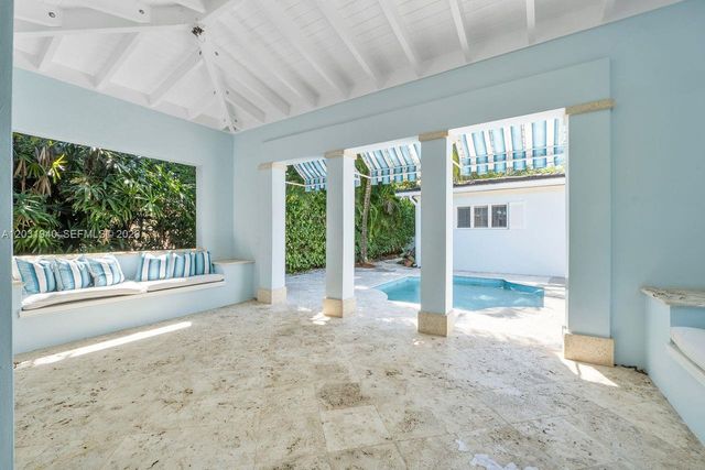 1037 Alfonso Ave, Coral Gables, FL 33146