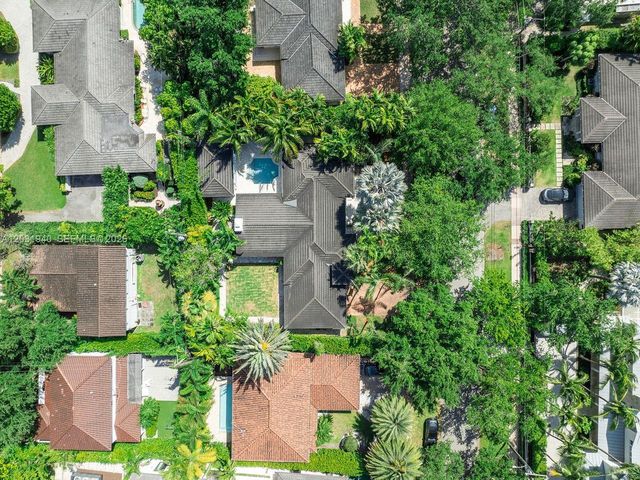 1037 Alfonso Ave, Coral Gables, FL 33146