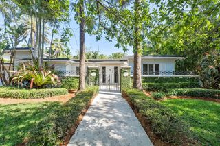 1037 Alfonso Ave, Coral Gables, FL 33146