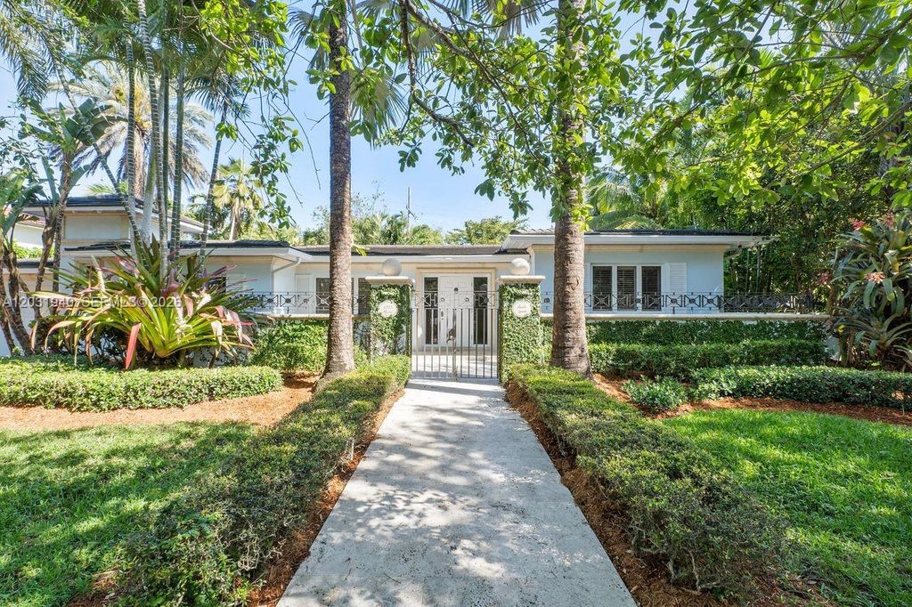 1037 Alfonso Ave, Coral Gables, FL 33146