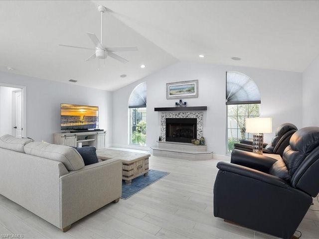 11422 Night Heron DR, Naples, FL 34119