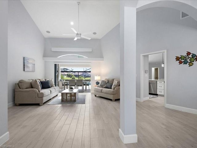 11422 Night Heron DR, Naples, FL 34119