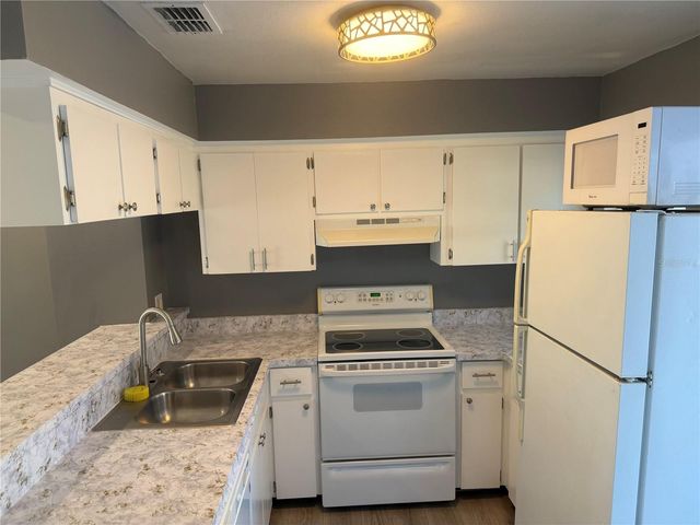 6650 121ST AVENUE 6, Largo, FL 33773