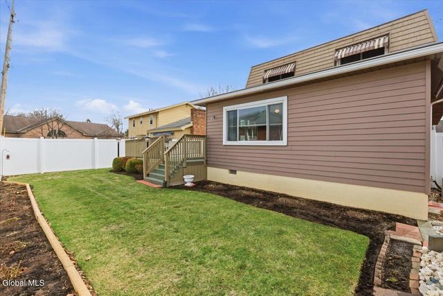 30 Hopewell Street, Albany, NY 12208