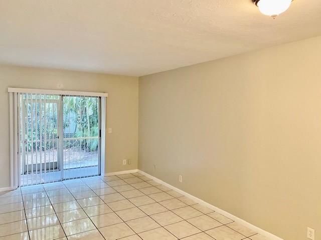 220 Croton Avenue 105, Lantana, FL 33462