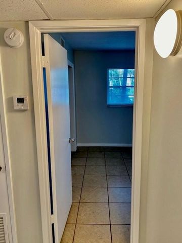 220 Croton Avenue 105, Lantana, FL 33462