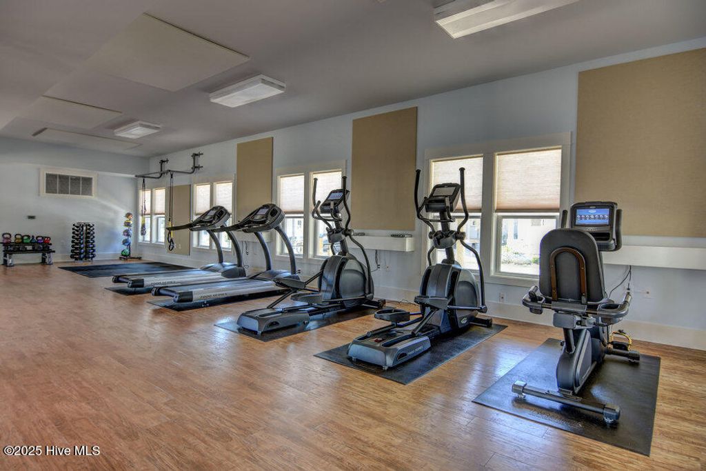 Image 107 of property listing at 3623 White Cliffs Drive, Castle Hayne, NC 28429