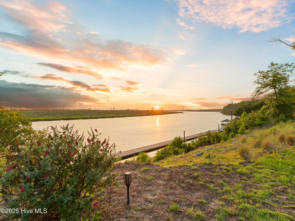 Image 59 of property listing at 3623 White Cliffs Drive, Castle Hayne, NC 28429