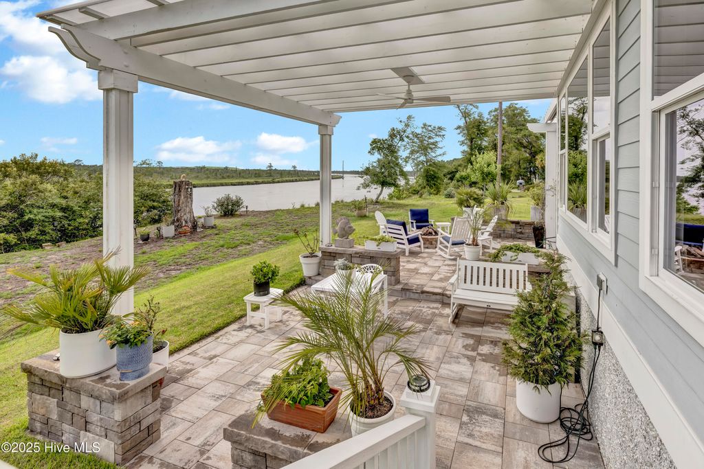 Image 60 of property listing at 3623 White Cliffs Drive, Castle Hayne, NC 28429