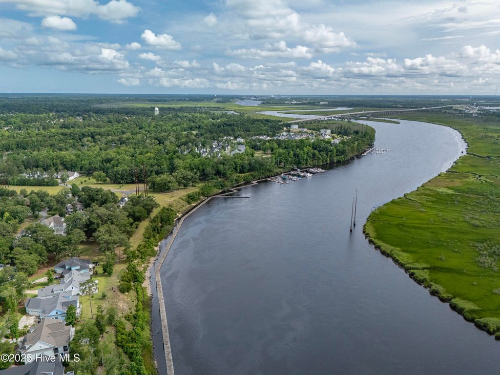 Image 76 of property listing at 3623 White Cliffs Drive, Castle Hayne, NC 28429