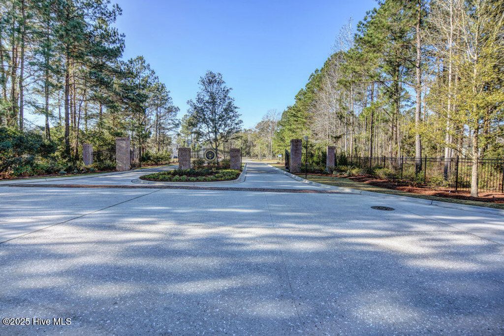 Image 97 of property listing at 3623 White Cliffs Drive, Castle Hayne, NC 28429