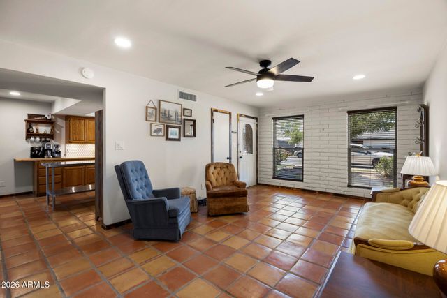 1546 E FLOWER Circle, Mesa, AZ 85204