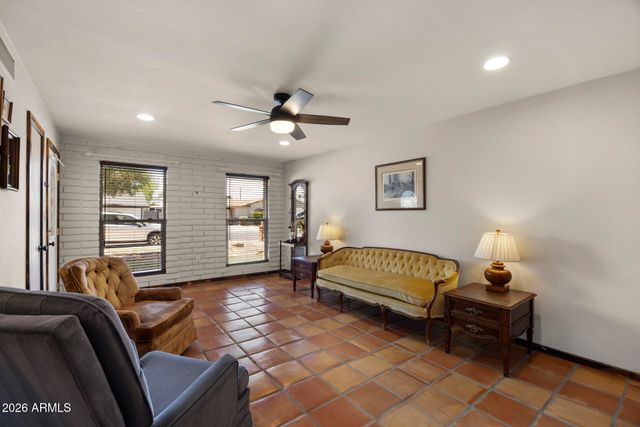 1546 E FLOWER Circle, Mesa, AZ 85204