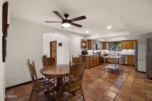 1546 E FLOWER Circle, Mesa, AZ 85204
