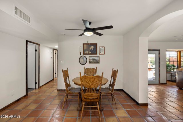 1546 E FLOWER Circle, Mesa, AZ 85204