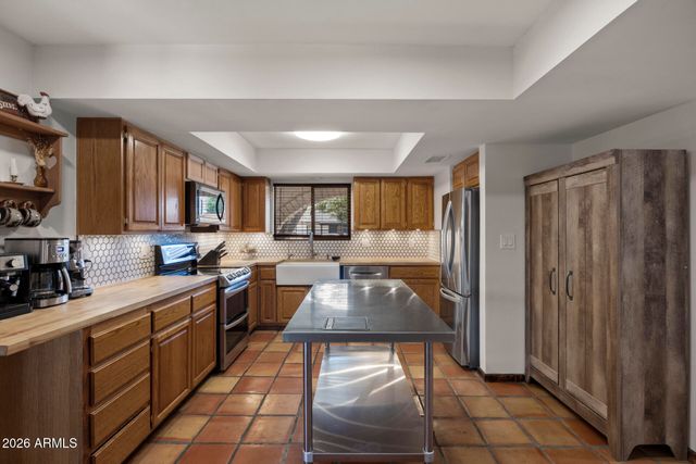 1546 E FLOWER Circle, Mesa, AZ 85204