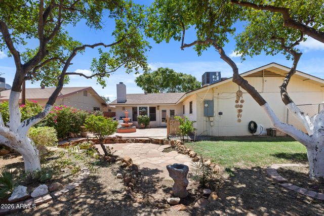 1546 E FLOWER Circle, Mesa, AZ 85204
