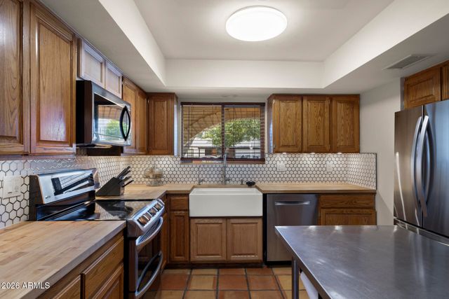 1546 E FLOWER Circle, Mesa, AZ 85204
