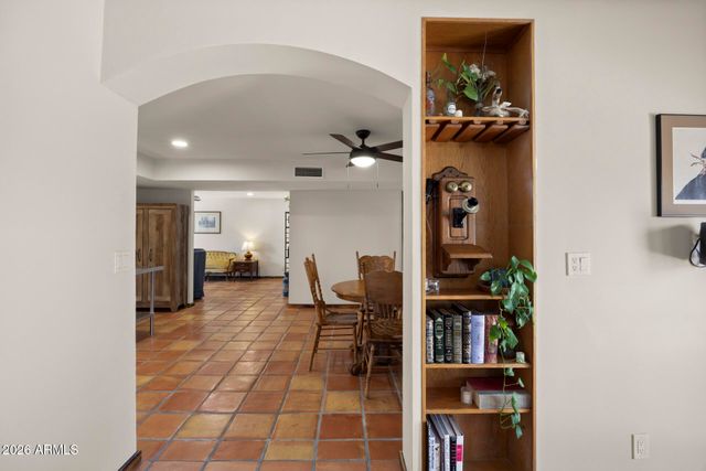 1546 E FLOWER Circle, Mesa, AZ 85204