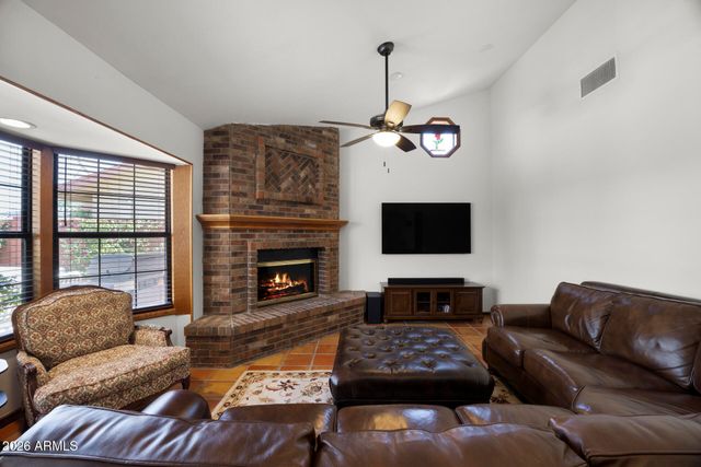 1546 E FLOWER Circle, Mesa, AZ 85204