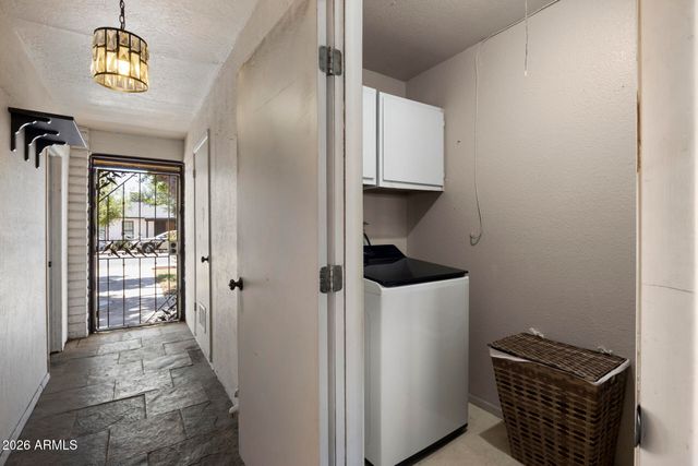 1546 E FLOWER Circle, Mesa, AZ 85204
