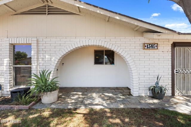 1546 E FLOWER Circle, Mesa, AZ 85204