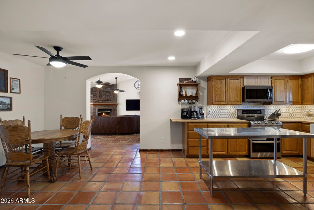 1546 E FLOWER Circle, Mesa, AZ 85204 — photo 3