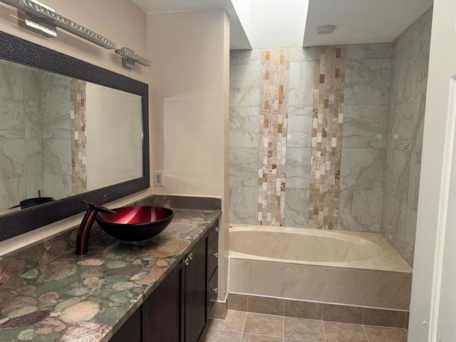 5088 Thyme Drive, Palm Beach Gardens, FL 33418
