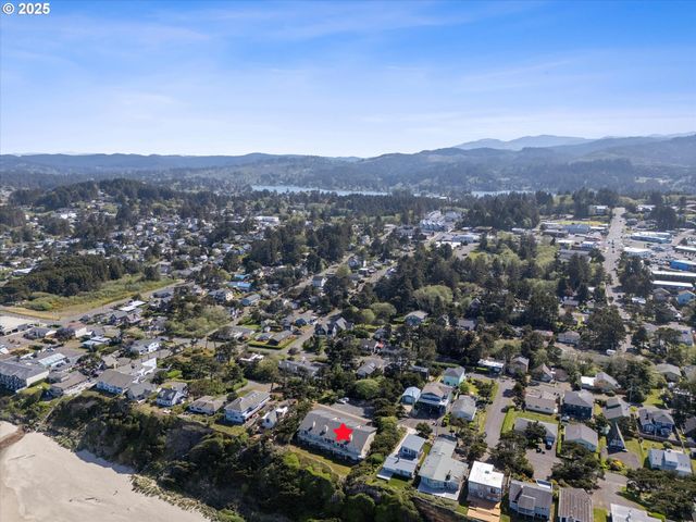 2335 Nw INLET Ave 7, Lincoln City, OR 97367